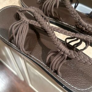 Plaka arch support sandals